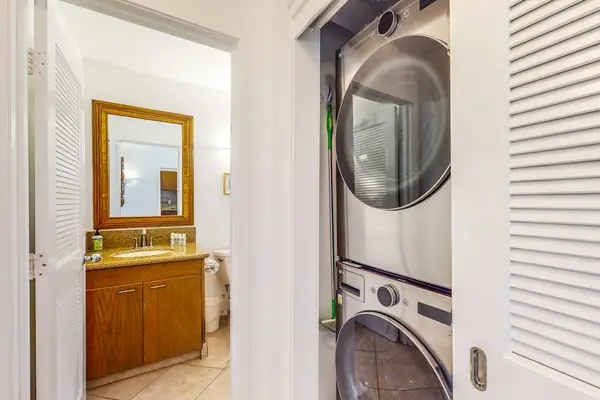 In Unit Washer And Dryer For Longer Stays