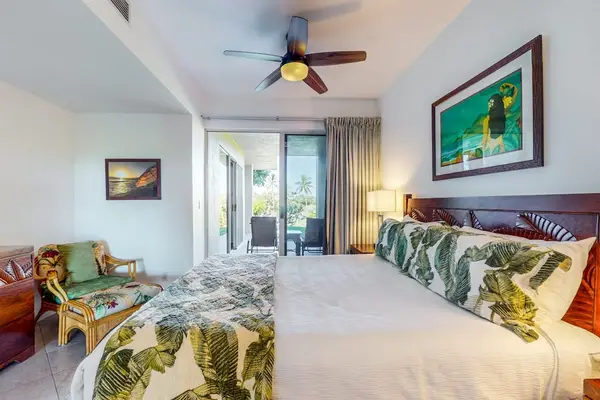 Peaceful Primary Suite With Private Lanai Access