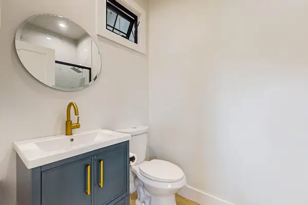 Modern Full Bathroom With Stylish Vanity