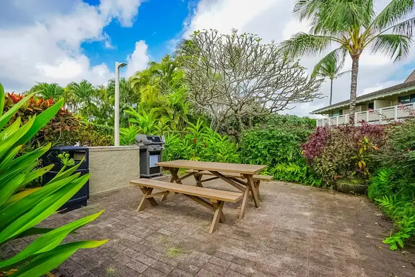 Private BBQ Patio Retreat