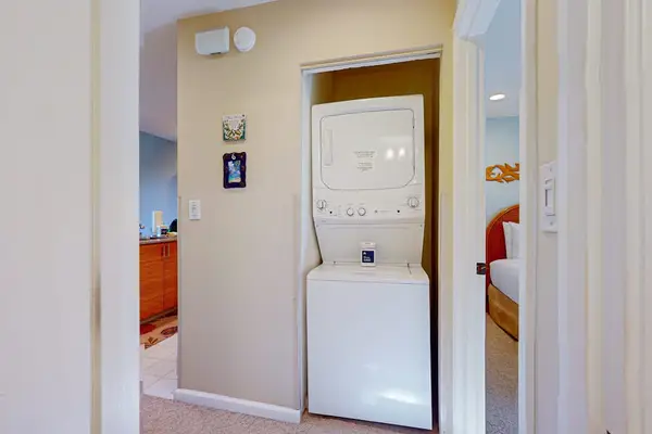Convenient full bathroom with a clean modern feel