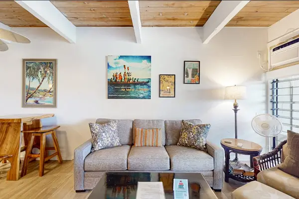 Cozy Coastal Vibes Perfect For Relaxing After The Beach