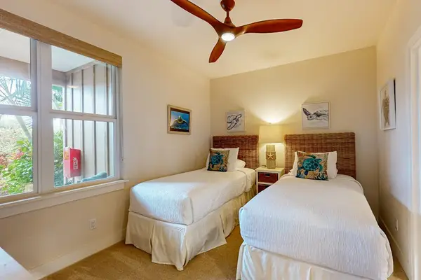Cozy Twin Bedroom for Peaceful Restful Nights