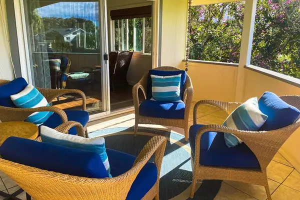 Cozy Conversation Lanai