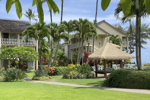 Lush Tropical Gardens Meet The Perfect Relaxation Cabana