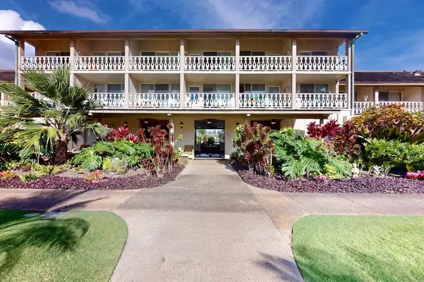 Grand Entrance To Your Island Retreat
