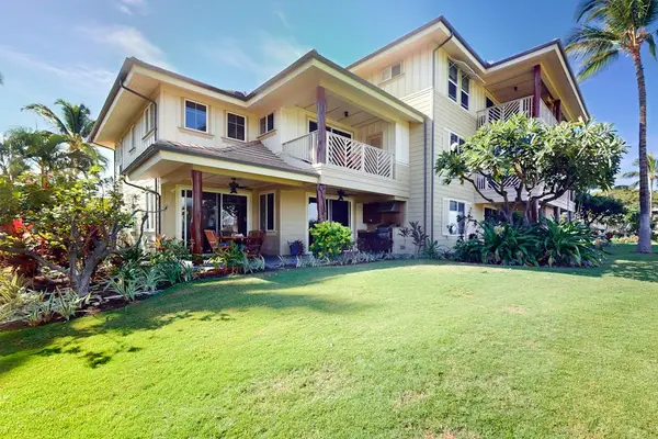 Beautiful Island Villa Exterior