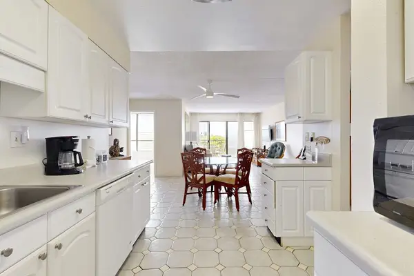 Bright Kitchen with Plenty of Space