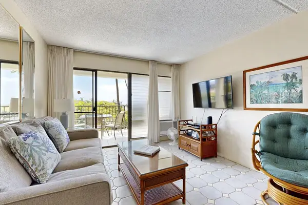 Relax in Spacious Island Comfort