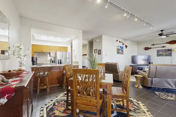 Open dining space that keeps everyone connected.