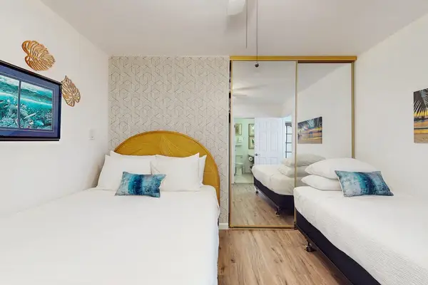 Comfortable Twin Bedroom Retreat