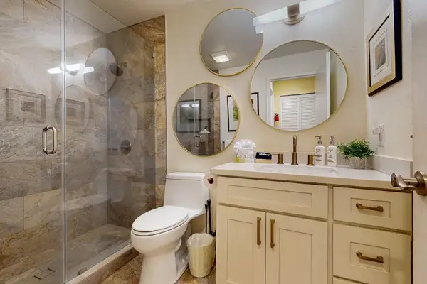 Modern Bathroom With Glass Shower