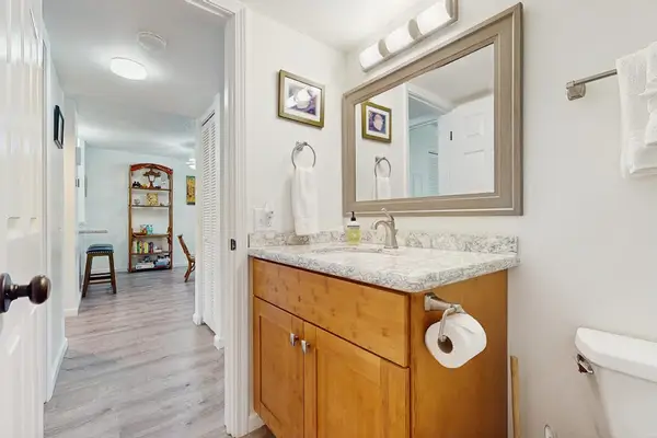 Modern Bathroom With Stylish Vanity