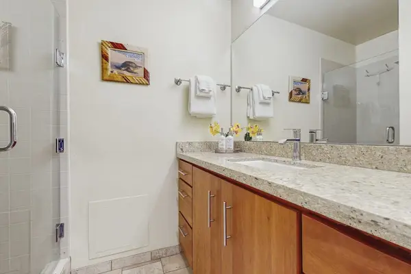 Modern Full Bathroom With Granite Vanity