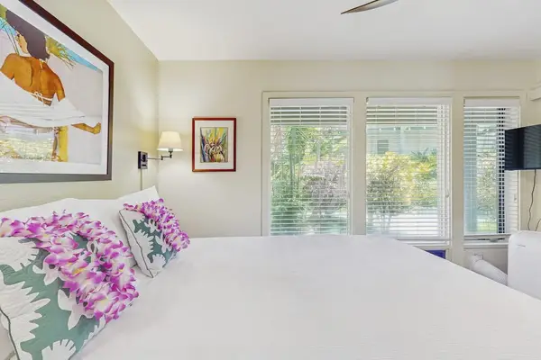 Spacious Bedroom With Tropical Ambiance