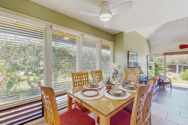 Bright Breakfast Nook With Natural Light