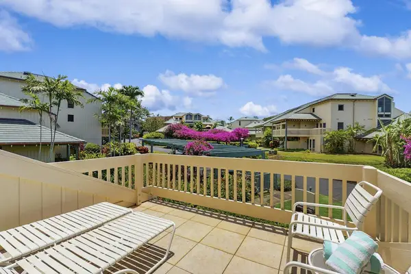Sunny Balcony With Neighborhood Views