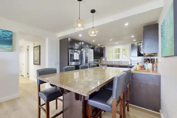 Enjoy Casual Island Breakfasts Together In Elegance