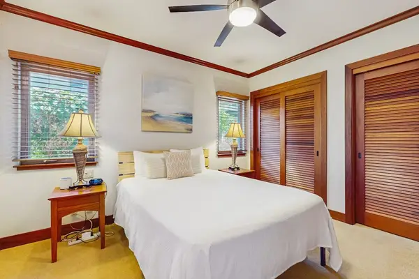 Guest bedroom with queen bed.