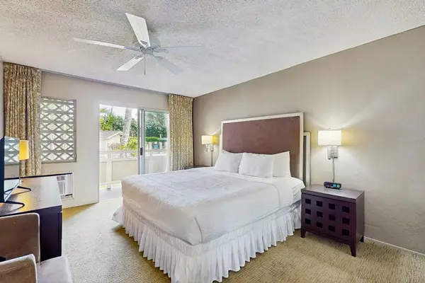 Spacious King Bedroom for a Relaxing Island Stay