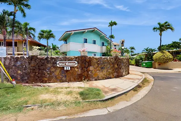 Charming Island Resort Exterior