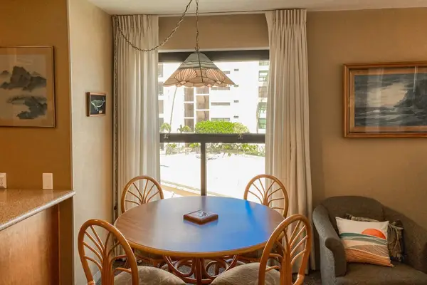 Intimate Dining Nook For Island Meals