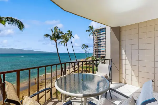 Oceanfront Balcony For Sunrise Coffee