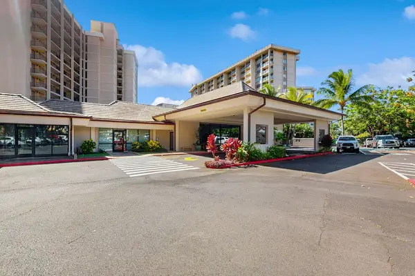 Resort Arrival With Tropical Charm