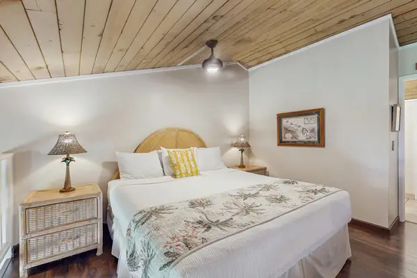Peaceful Bedroom With Island Charm