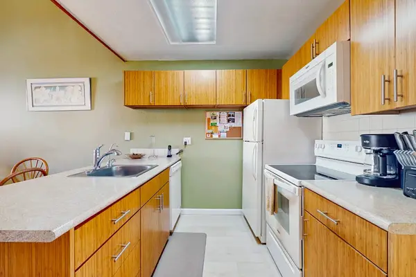 Fully Equipped Kitchen For Home Cooking