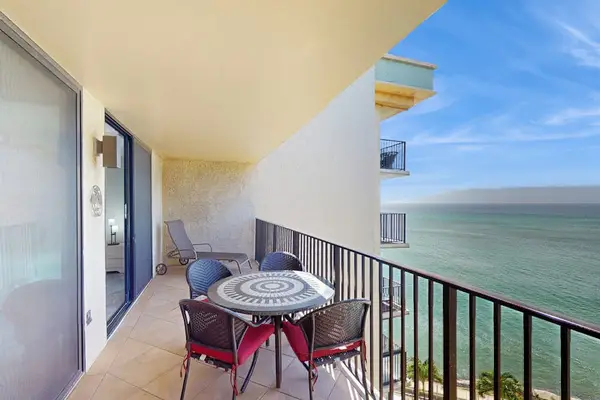 Private Oceanfront Balcony Escape