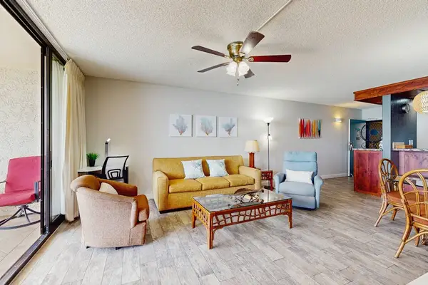 Bright Coastal Living With Ocean Charm