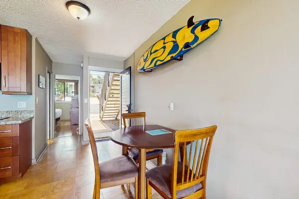 Casual Island Dining Space