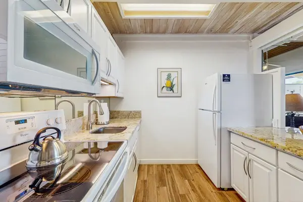 Updated fully stocked kitchen for all of the chef's needs.