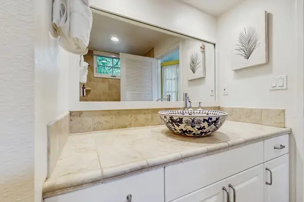 Refresh and recharge in this beautifully maintained bathroom designed for comfort and convenience