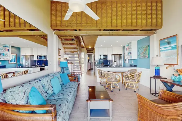 Open floor plan allowing you to visit with all of your company,