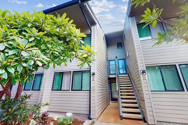 Mahina Surf Resort