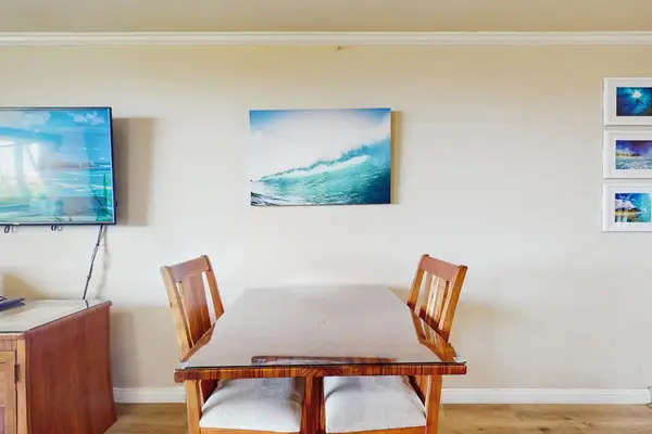 Cozy Dining Nook For Memorable Meals