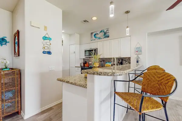 Breakfast Bar For Casual Island Dining