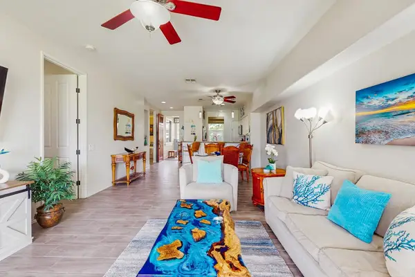 Coastal Lounge Perfect For Gathering