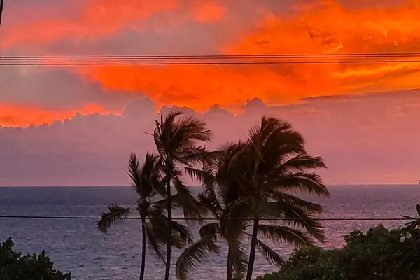 Breathtaking Hawaiian Sunset Views