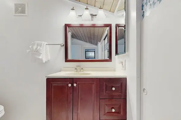 Fresh Bathroom With Vanity