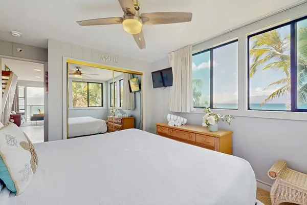 Comfortable Bedroom With Island Charm
