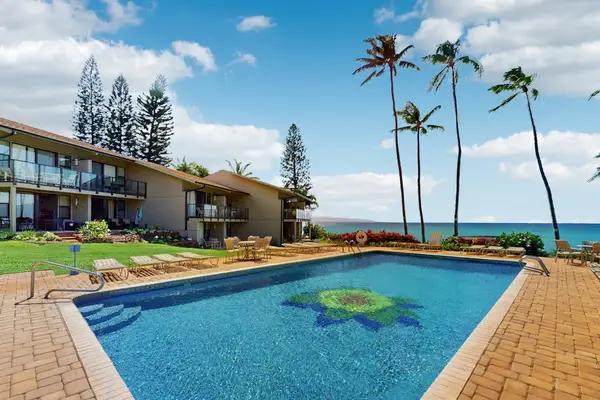 Refreshing Oceanfront Pool