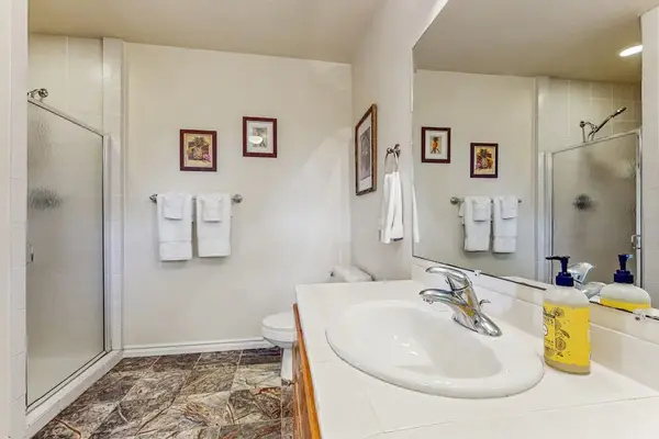 Bright Ensuite With Double Mirrors