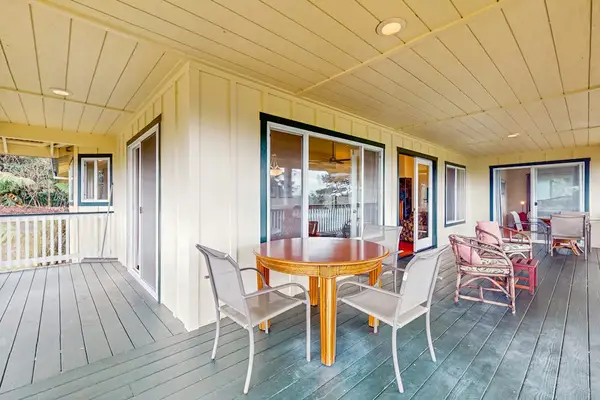 Outdoor Dining On Your Private Lanai