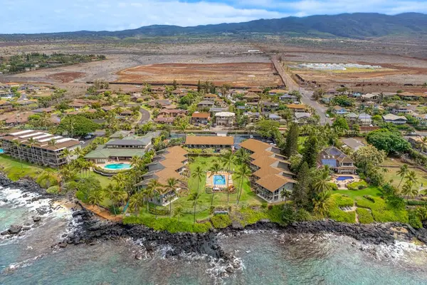 Aerial views of Mahina Surf Resort