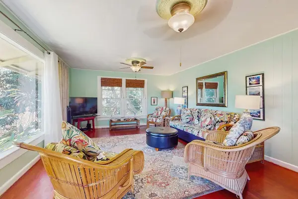 Bright And Breezy Island Living Room