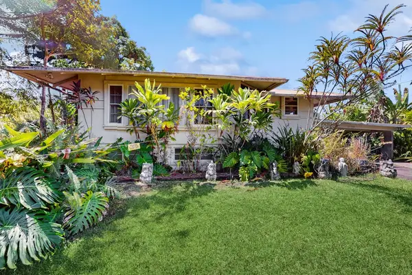 Charming Tropical Garden Retreat