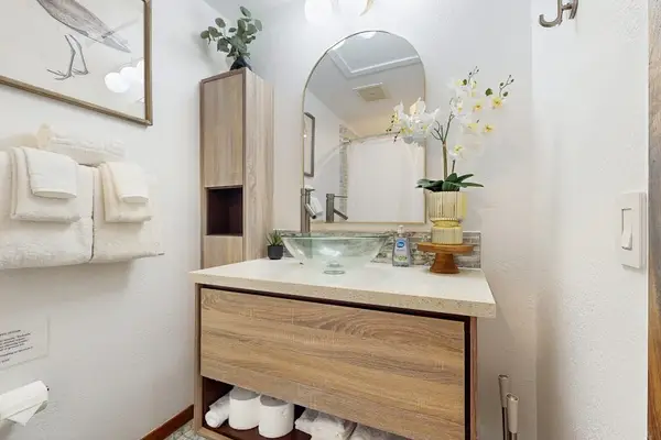 Elegant Full Bathroom With Stylish Vanity